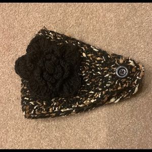 Flowered headband. EUC